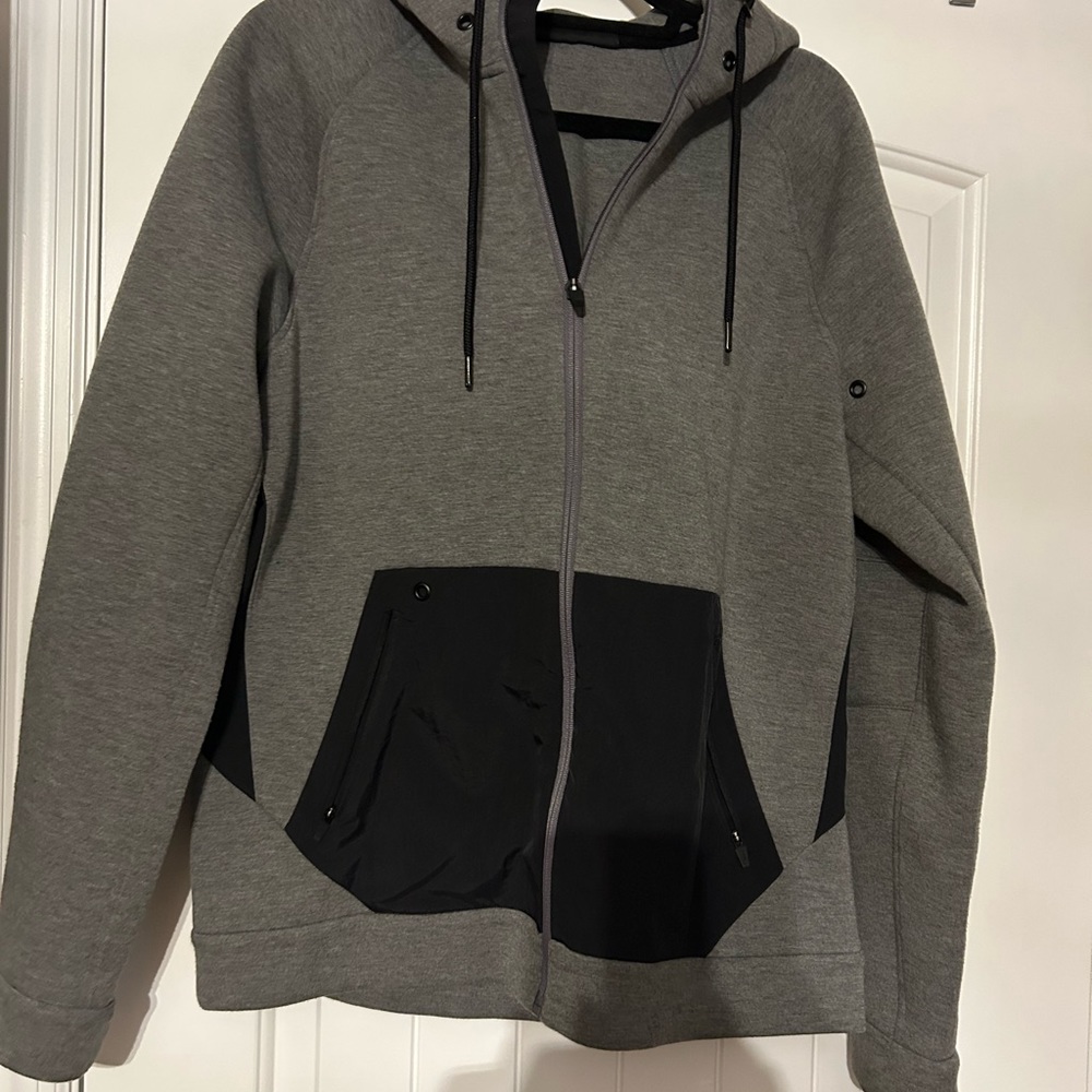 Marc Anthony zip up sweatshirt worn a handful of times in very good condition